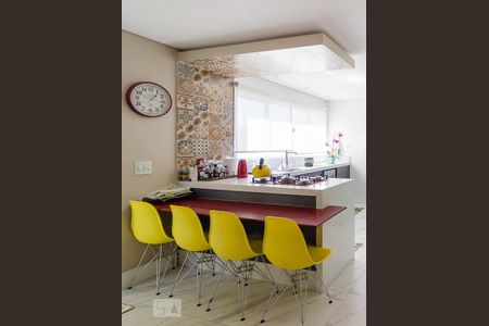 Casa à venda com 250m², 3 quartos e 6 vagasCozinha