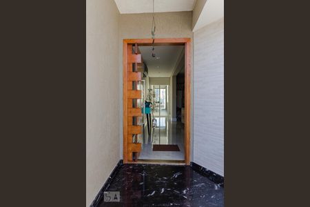 Casa à venda com 250m², 3 quartos e 6 vagasHall de entrada