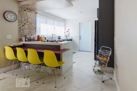 Casa à venda com 250m², 3 quartos e 6 vagasCozinha