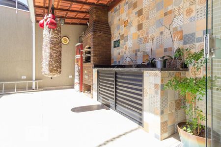 Casa à venda com 250m², 3 quartos e 6 vagasChurrasqueira