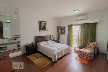 Casa à venda com 210m², 2 quartos e 2 vagasSuíte 