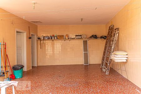 Casa à venda com 385m², 5 quartos e 6 vagasQuintal