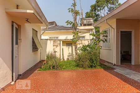 Casa à venda com 385m², 5 quartos e 6 vagasQuintal