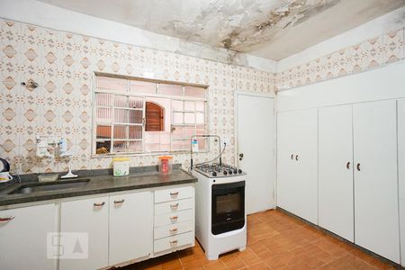 Casa à venda com 400m², 2 quartos e 1 vaga Casa à venda com 400m², 2 quartos e 1 vagaCozinha