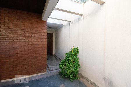 Casa para alugar com 186m², 4 quartos e 4 vagasEntrada