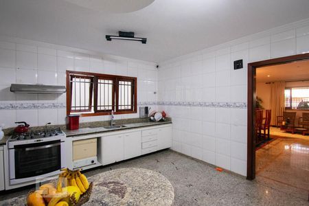 Casa para alugar com 186m², 4 quartos e 4 vagasCozinha