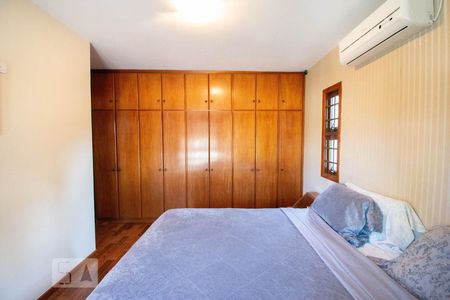 Casa para alugar com 186m², 4 quartos e 4 vagassuíte 2