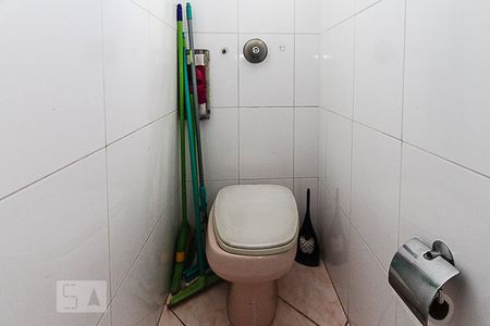 Apartamento à venda com 56m², 2 quartos e 2 vagasBanheiro de Serviço