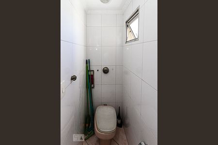 Apartamento à venda com 56m², 2 quartos e 2 vagasBanheiro de Serviço