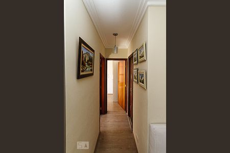 Corredor de apartamento à venda com 2 quartos, 56m² em Vila Bertioga, São Paulo