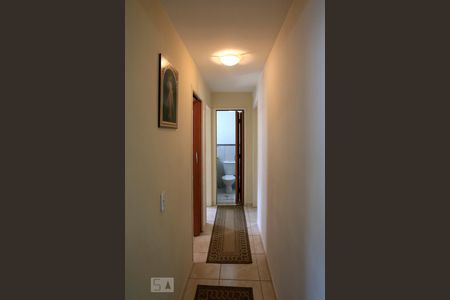 Corredor de apartamento à venda com 3 quartos, 65m² em Paraisópolis, São Paulo