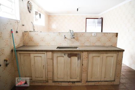 Casa à venda com 166m², 4 quartos e 3 vagas Casa à venda com 166m², 4 quartos e 3 vagasCozinha