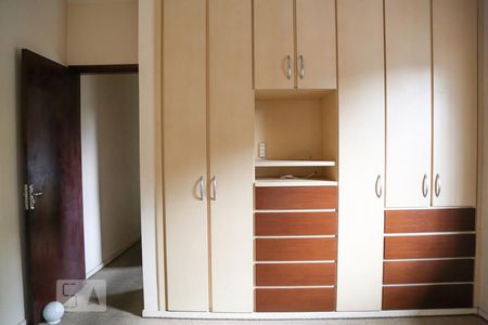 Casa à venda com 166m², 4 quartos e 3 vagas Casa à venda com 166m², 4 quartos e 3 vagasQuarto 3