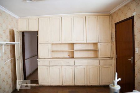 Casa à venda com 166m², 4 quartos e 3 vagas Casa à venda com 166m², 4 quartos e 3 vagasCozinha