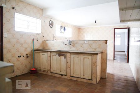 Casa à venda com 166m², 4 quartos e 3 vagas Casa à venda com 166m², 4 quartos e 3 vagasCozinha