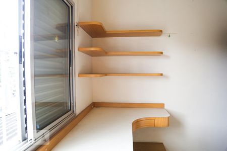 Casa à venda com 166m², 4 quartos e 3 vagas Casa à venda com 166m², 4 quartos e 3 vagasQuarto 2