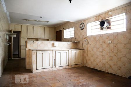 Casa à venda com 166m², 4 quartos e 3 vagas Casa à venda com 166m², 4 quartos e 3 vagasCozinha