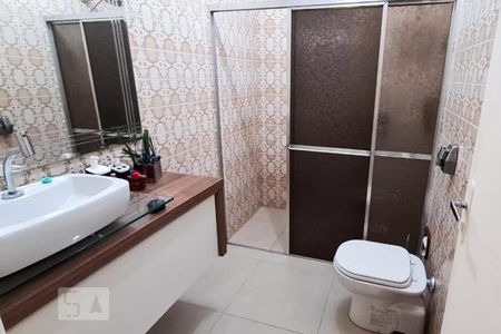 Casa à venda com 190m², 3 quartos e 3 vagasBanheiro 2