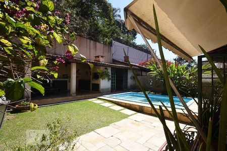 Piscina de casa à venda com 3 quartos, 273m² em Jardim Morumbi, São Paulo