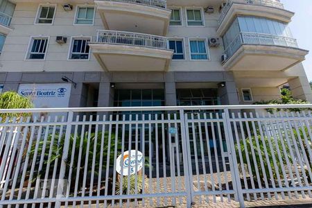 Apartamento à venda com 128m², 2 quartos e 2 vagas Apartamento à venda com 128m², 2 quartos e 2 vagasFachada do prédio