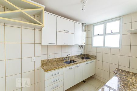 Apartamento à venda com 128m², 2 quartos e 2 vagas Apartamento à venda com 128m², 2 quartos e 2 vagasCozinha