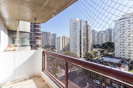 Apartamento à venda com 115m², 3 quartos e 2 vagasVaranda