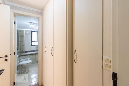 Apartamento à venda com 115m², 3 quartos e 2 vagasCloset da Suite