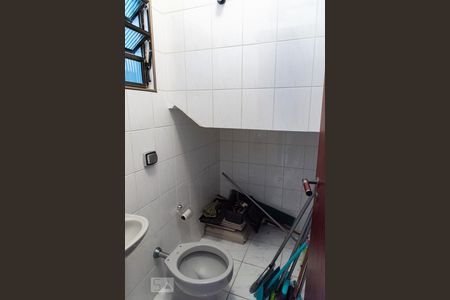 Casa à venda com 128m², 3 quartos e 4 vagasBanheiro de serviço