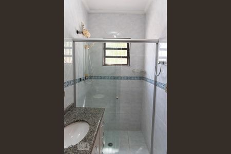 Casa à venda com 128m², 3 quartos e 4 vagasBanheiro da suíte 2