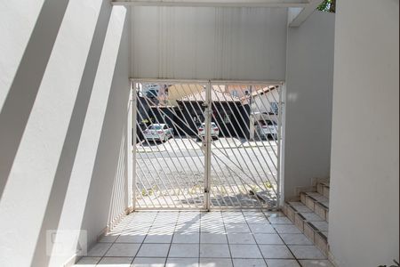 Casa à venda com 128m², 3 quartos e 4 vagasQuintal