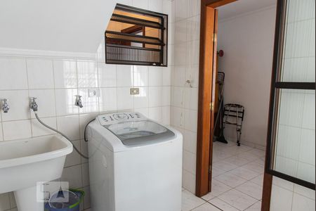 Casa à venda com 128m², 3 quartos e 4 vagasÁrea de serviço