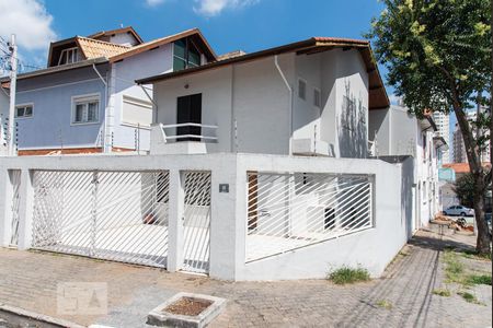 Casa à venda com 128m², 3 quartos e 4 vagasFachada