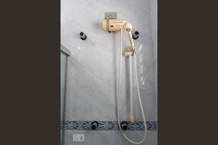 Casa à venda com 128m², 3 quartos e 4 vagasChuveiro