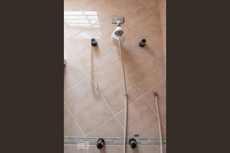 Casa à venda com 128m², 3 quartos e 4 vagasChuveiro