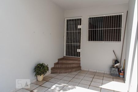 Casa à venda com 128m², 3 quartos e 4 vagasQuintal
