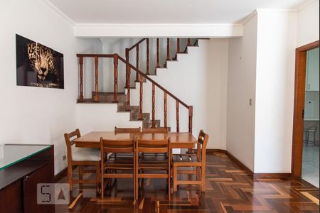 Sala de casa à venda com 3 quartos, 128m² em Bosque da Saúde, São Paulo