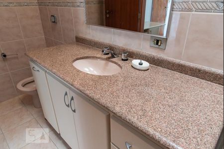 Casa à venda com 128m², 3 quartos e 4 vagasPia