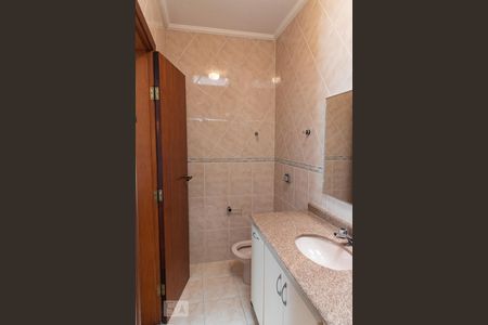 Casa à venda com 128m², 3 quartos e 4 vagasBanheiro da suíte 3