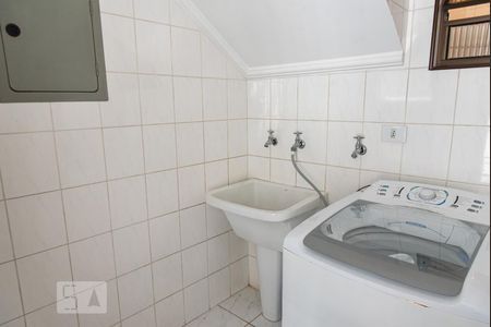 Casa à venda com 128m², 3 quartos e 4 vagasÁrea de serviço