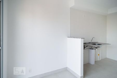 Sala / Cozinha de apartamento para alugar com 1 quarto, 31m² em Jardim Prudência, São Paulo