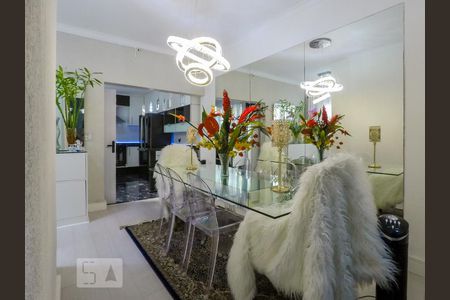 Casa à venda com 4 quartos, 200m² em Cambuci, São Paulo