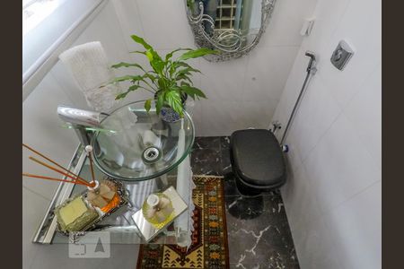 Casa à venda com 4 quartos, 200m² em Cambuci, São Paulo