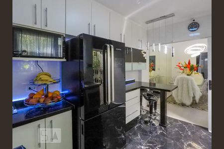 Casa à venda com 4 quartos, 200m² em Cambuci, São Paulo