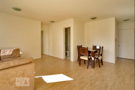 Sala de apartamento para alugar com 2 quartos, 65m² em Vila Romana, São Paulo