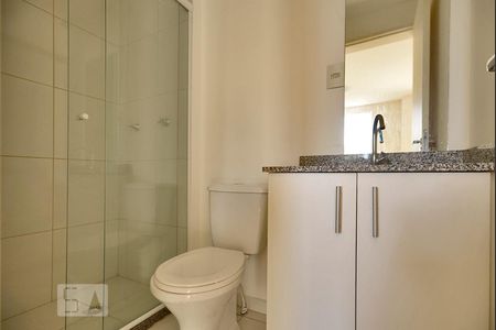 Banheiro de apartamento para alugar com 2 quartos, 65m² em Vila Romana, São Paulo