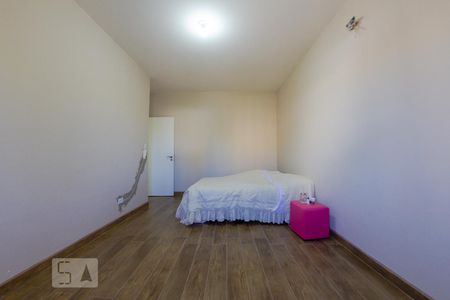 Quarto 1 de apartamento para alugar com 2 quartos, 83m² em Petrópolis, Porto Alegre