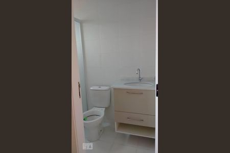 Banheiro Social de apartamento à venda com 2 quartos, 55m² em Jardim Prudência, São Paulo