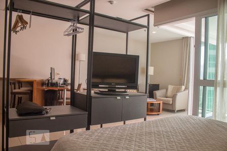 Suíte de apartamento para alugar com 1 quarto, 50m² em Barra da Tijuca, Rio de Janeiro