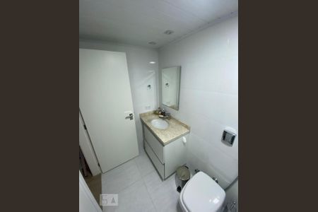 Apartamento à venda com 84m², 3 quartos e 1 vaga Apartamento à venda com 84m², 3 quartos e 1 vagaBanheiro