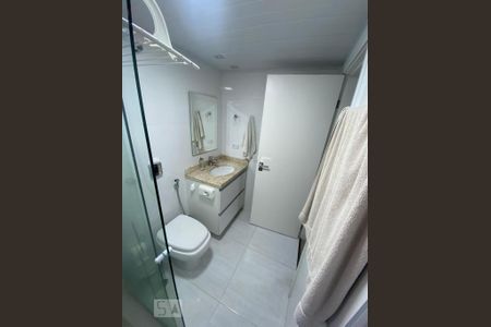 Apartamento à venda com 84m², 3 quartos e 1 vaga Apartamento à venda com 84m², 3 quartos e 1 vagaBanheiro